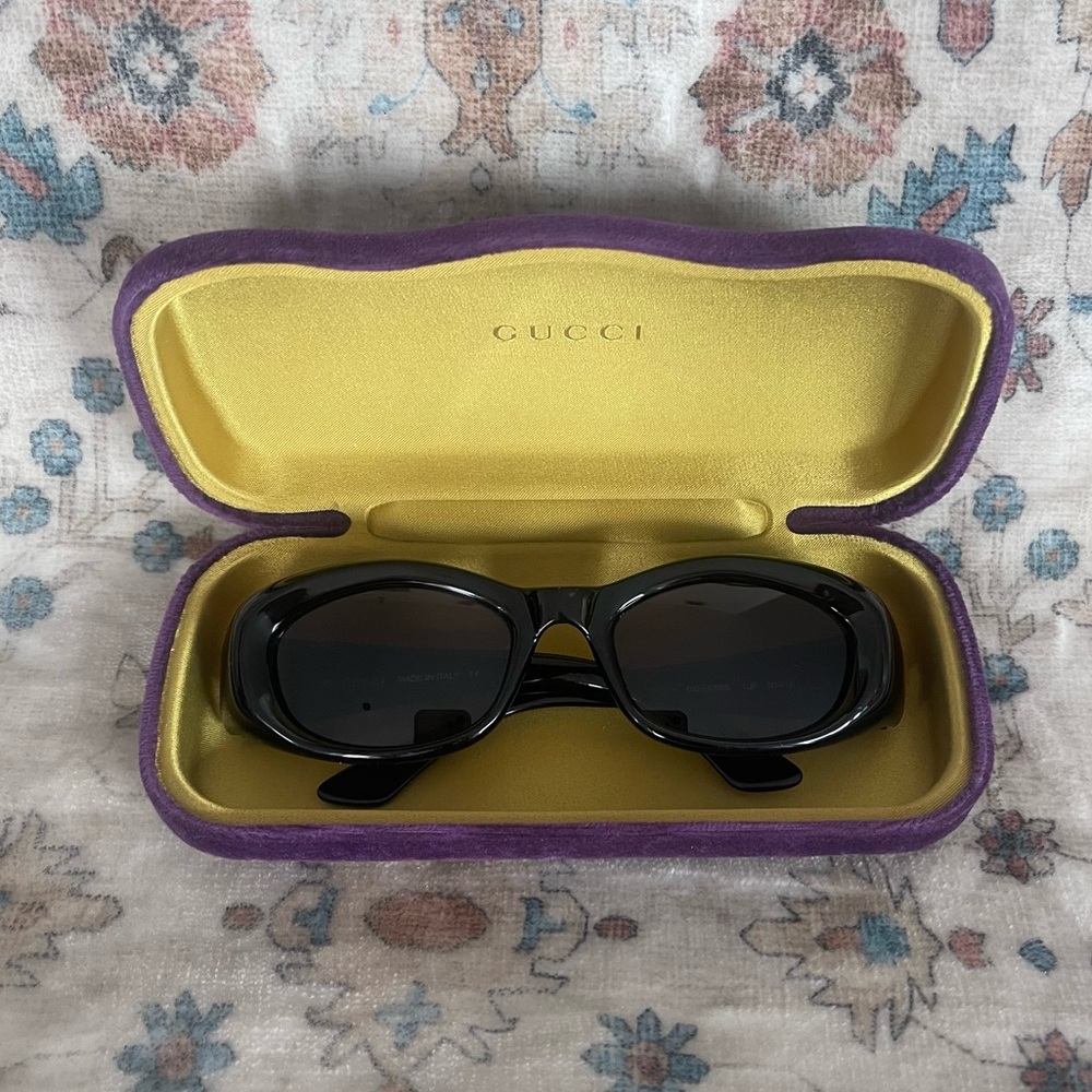Gucci Black Sunglasses with Purple and Yellow Case
